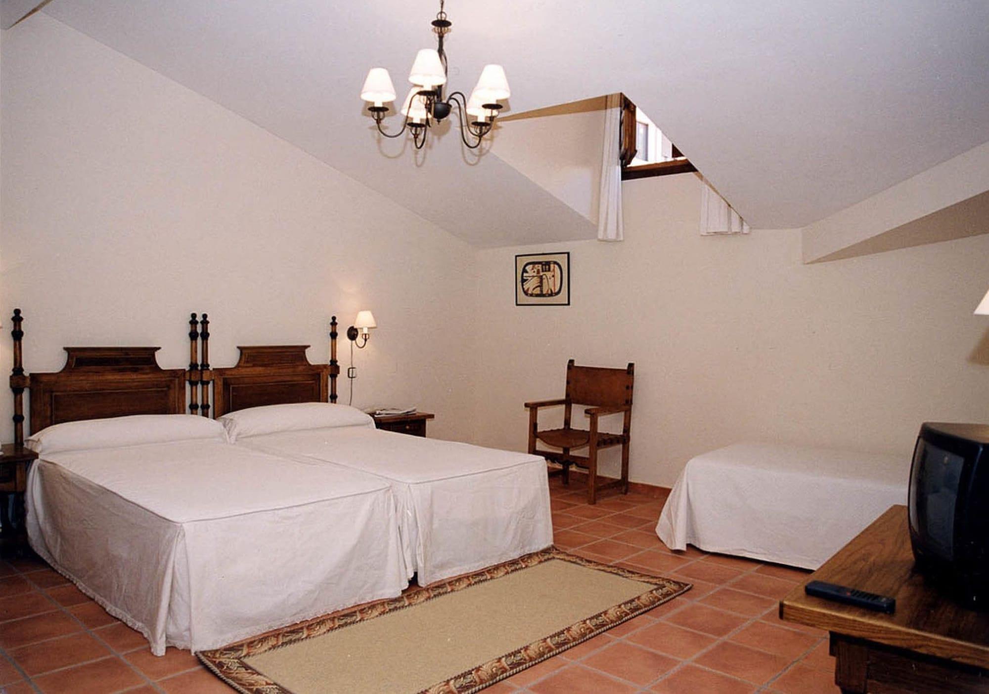 Hotel Cancelas 3*