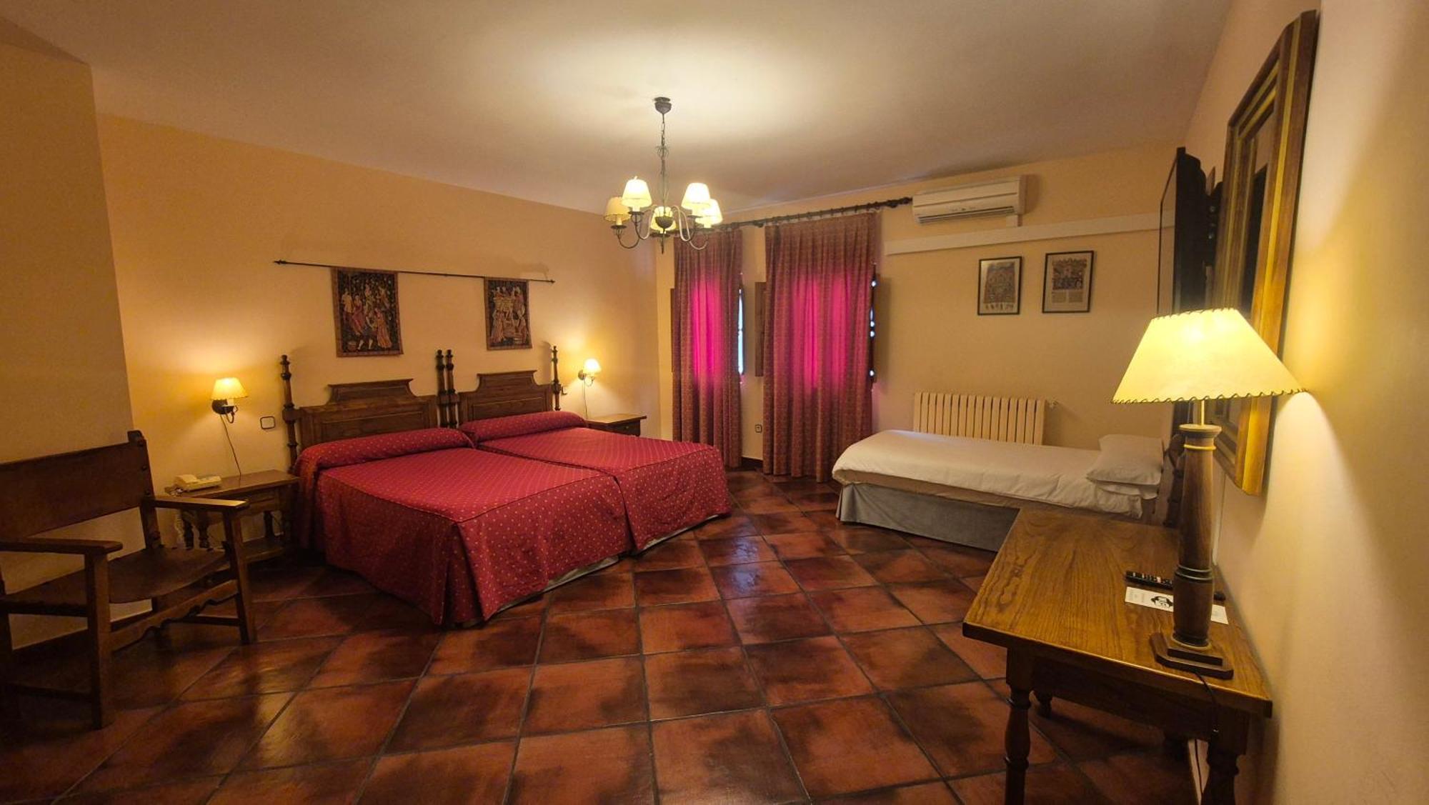 Hotel Cancelas 3*