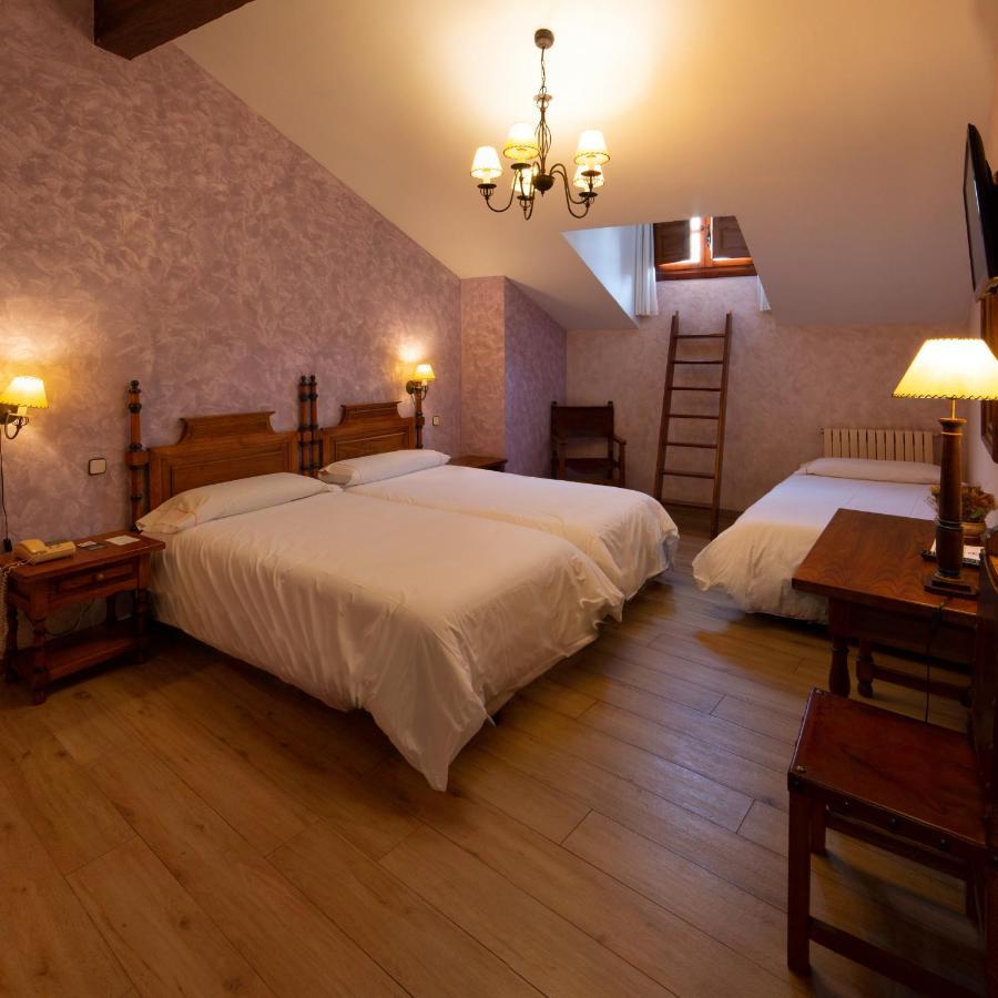 Cancelas Hotel Àvila
